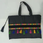 حقيبة لابتوب كلاسيكية من الستان الفاخر - تصميم تاريخي فريد ومقبض يدوي